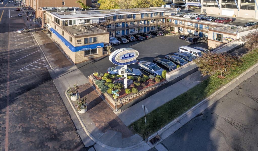 Voyageur Lakewalk Inn 杜鲁斯 外观 照片