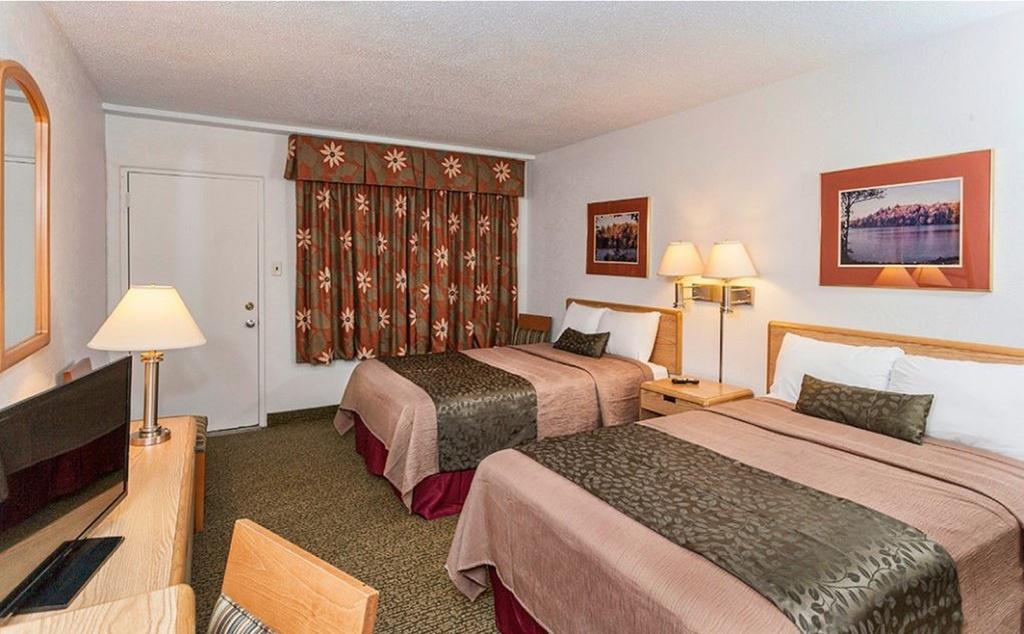 Voyageur Lakewalk Inn 杜鲁斯 外观 照片