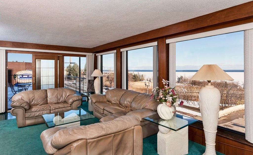Voyageur Lakewalk Inn 杜鲁斯 外观 照片