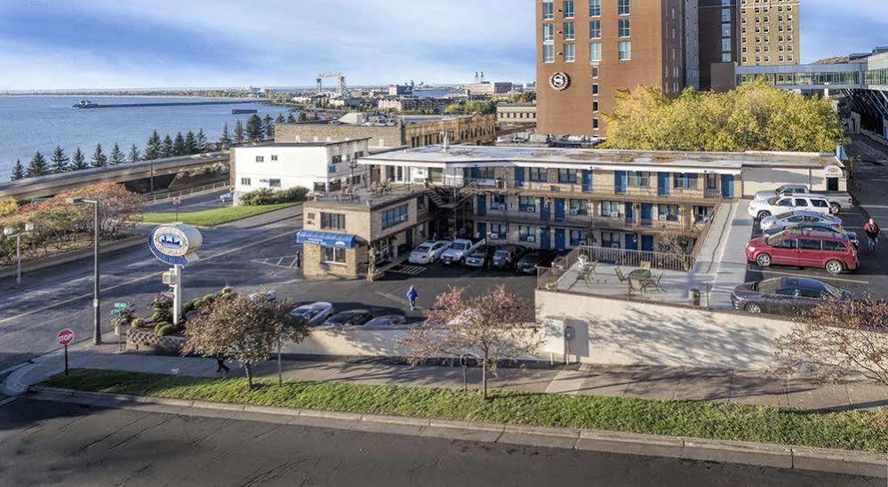 Voyageur Lakewalk Inn 杜鲁斯 外观 照片